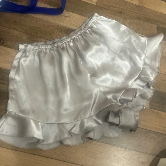 Lulus silver ruffle coquette sleeping shorts size small - Picture 1 of 2